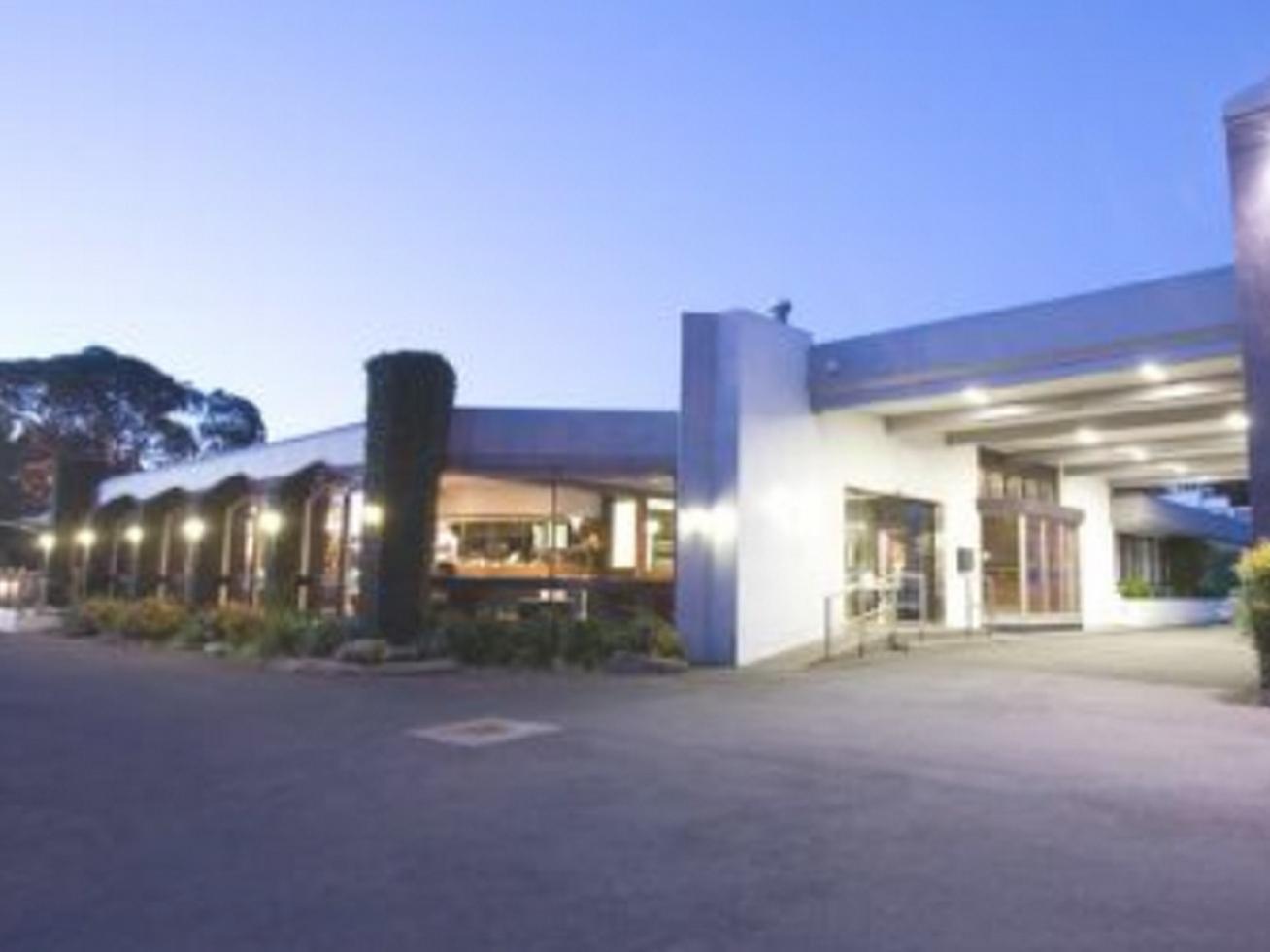 The Commodore Mount Gambier Exterior photo